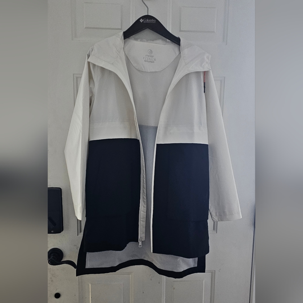 MPG windbreaker